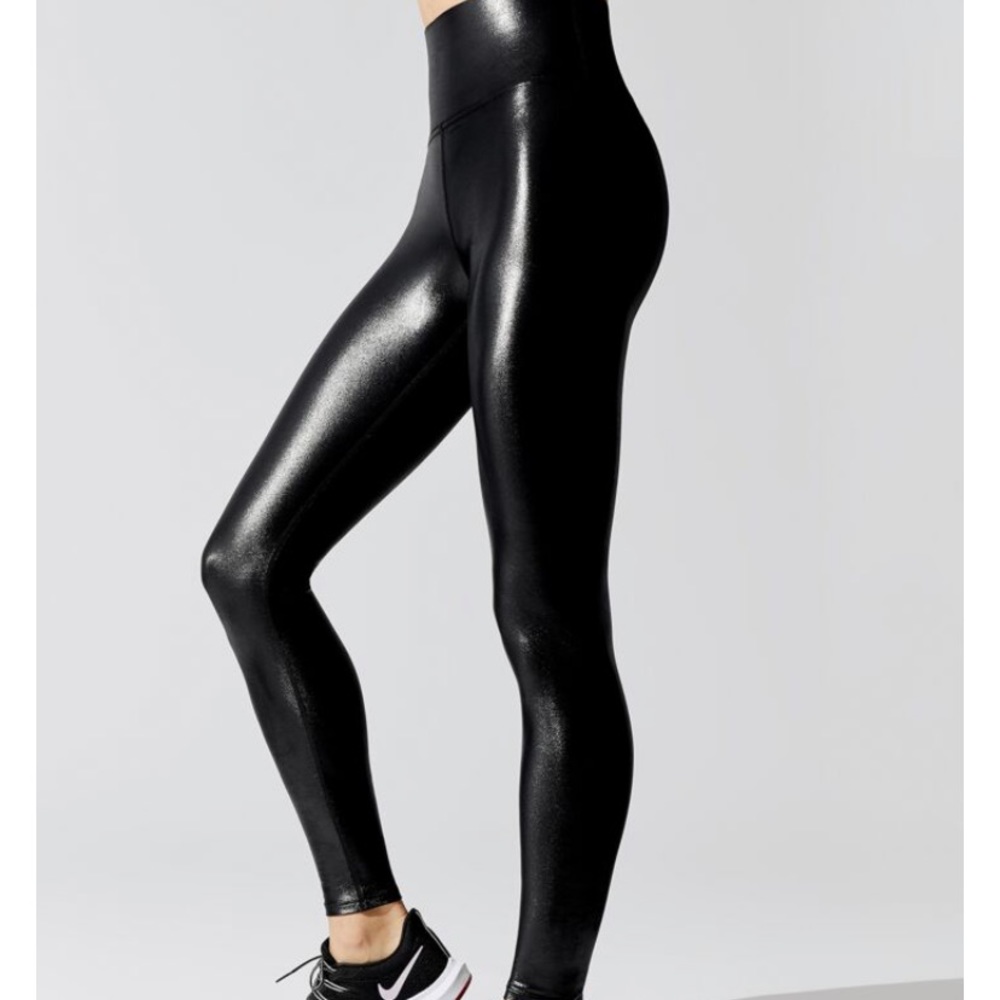Brand new unused Carbon38 Takara shine leggings